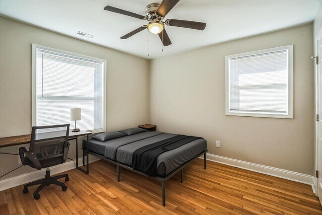 Building Photo - The Beverly – Stylish, Newly-Renovated Home in Raleigh with Great Location!