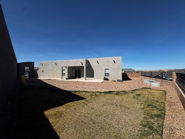 Building Photo - Newer 3 Bed / 2 Bath Home (Built 2024) in Los Lunas
