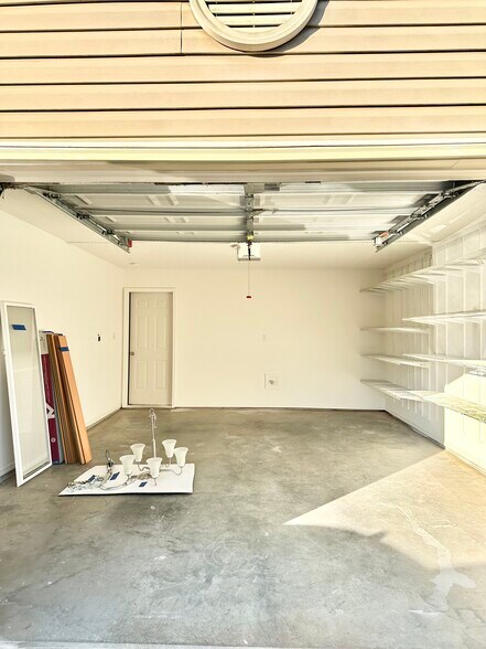 Building Photo - 8621 Flagstone Way