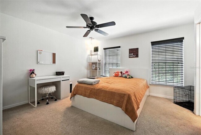 Building Photo - 742 Centervale Dr