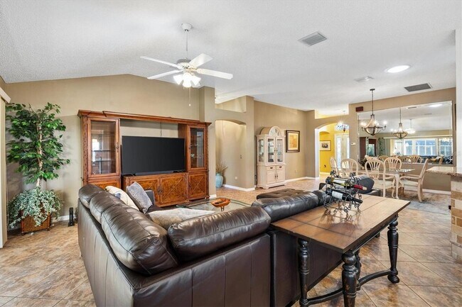 Building Photo - 1505 Doria Ln