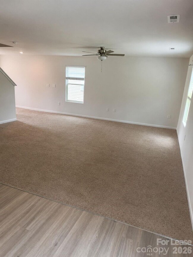 Building Photo - 1337 Nia Rd