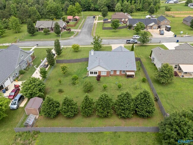 Building Photo - 108 Landings Way Dr