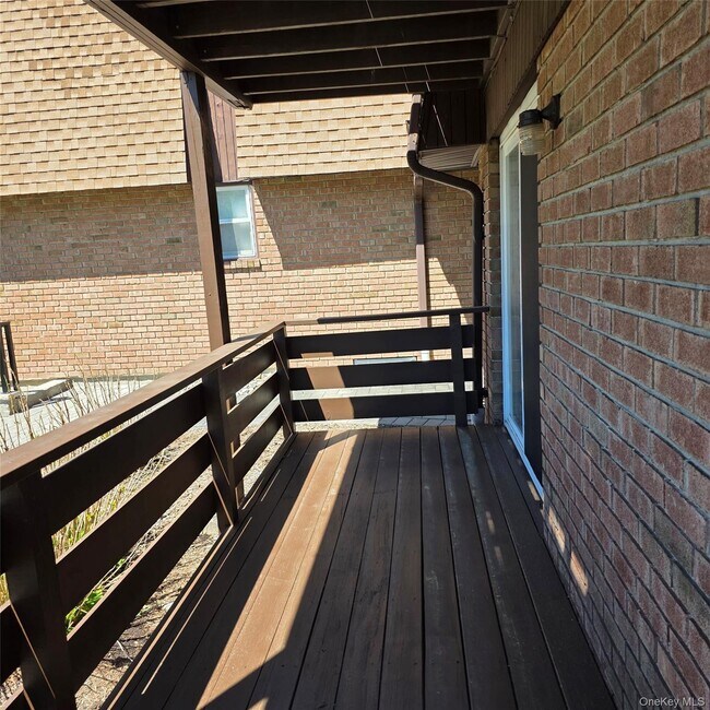 Building Photo - 80 New Holland Village