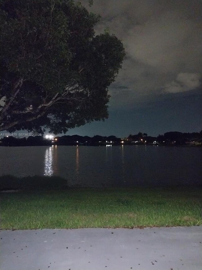 Building Photo - 5027 SW 139th Ct