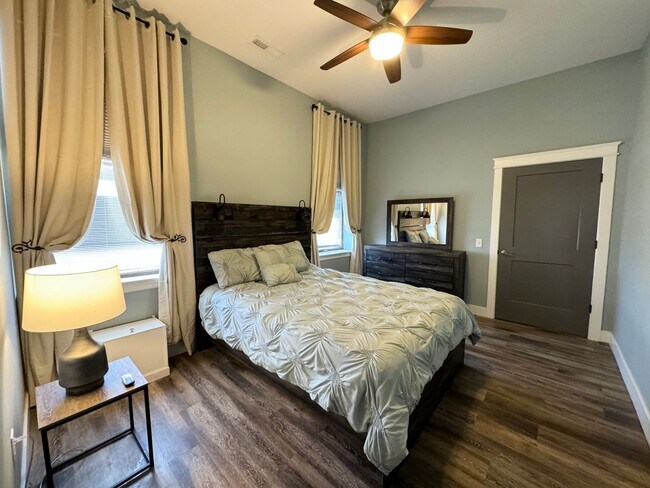 Primary Photo - Boot Hill Lofts