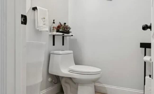 Building Photo - Very Spacious, Almost New 3/2.5 Available Now