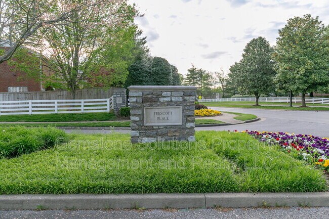 Building Photo - 55 Banwell Park