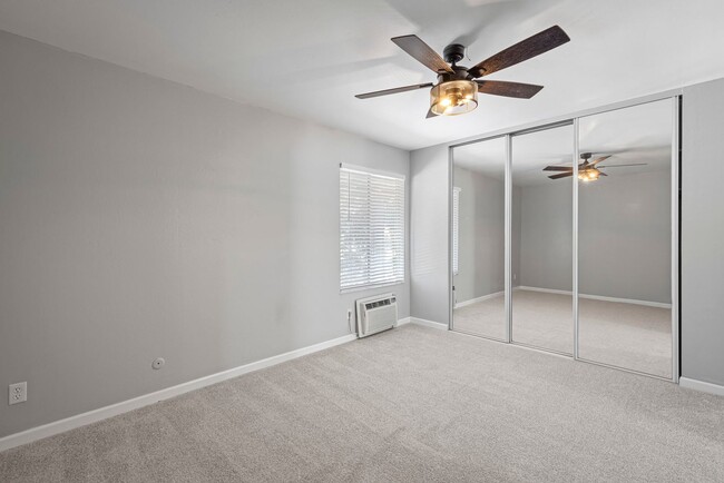 Building Photo - Walnut Creek! 1 bedroom 1 bathroom, Walk t...