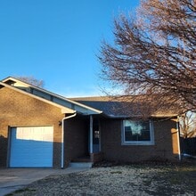 Building Photo - 7512 E 17th St N