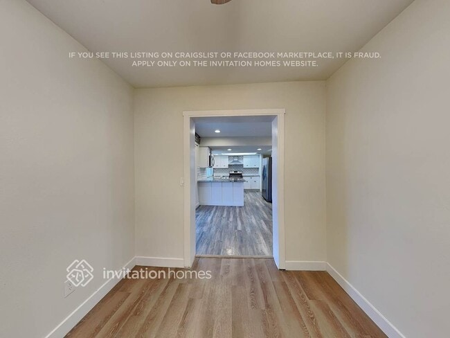 Building Photo - 1628 E Fremont Dr