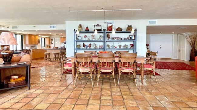 Building Photo - Sarasota Bay Penthouse