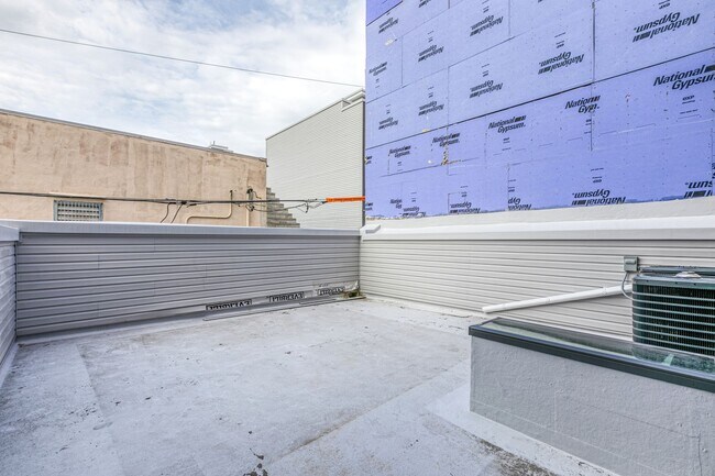 Building Photo - 1314 N Front St