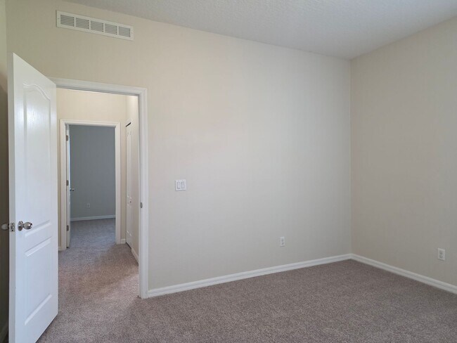 Building Photo - Three Bedroom Home at Charleston Park in Apopka