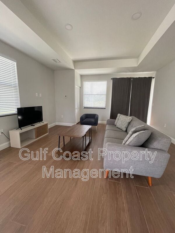 Building Photo - 681 Windermere Dr