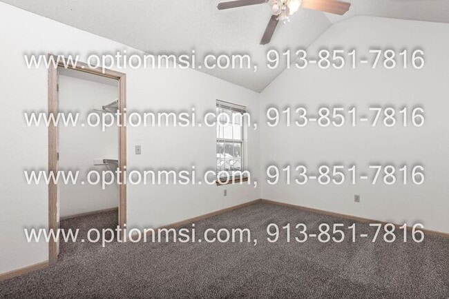 Building Photo - 3-bedroom townhouse now available in Belton!