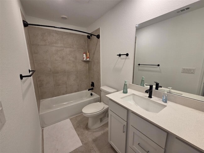 Building Photo - 2913 St Regis Dr