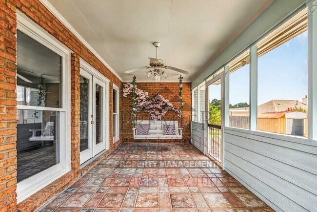 Building Photo - 5924 Big Oak Dr