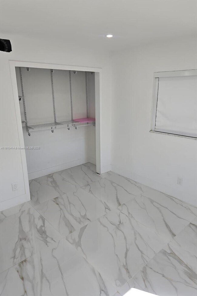 Building Photo - 9313 NW 24th Pl