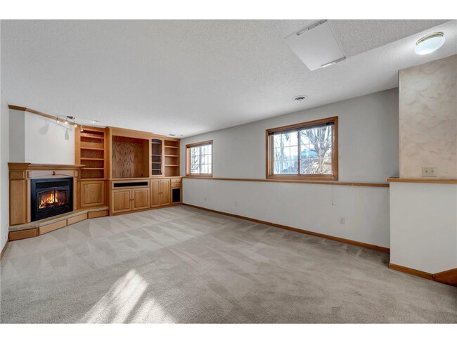 Building Photo - 513 Tyne Ln