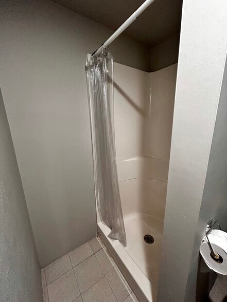Lower level bathroom - 694 Tilson St N