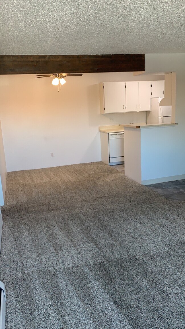 Building Photo - 10150 E Virginia Ave