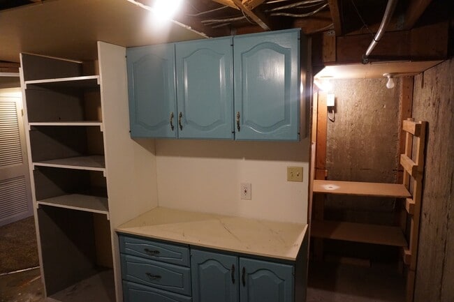 Building Photo - Bountiful 3 Bedroom 2 Bath Home