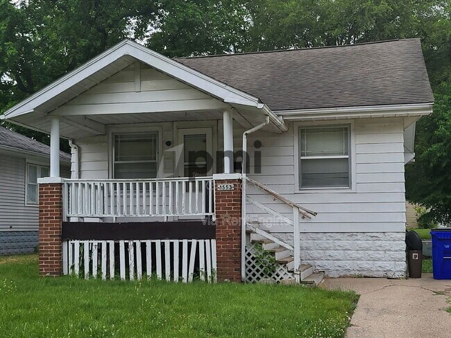 Building Photo - 1553 N Walnut Grove Ave