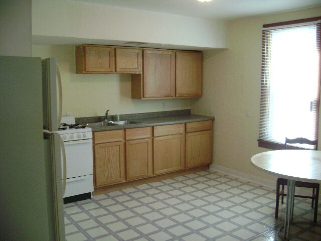 Kitchen - 211 W Eureka St