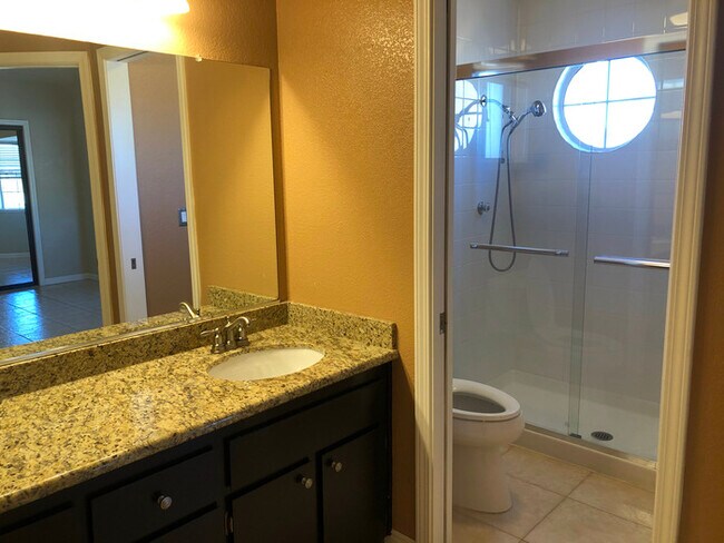 Building Photo - Cozy & Well-Maintained Home in a Peaceful ...