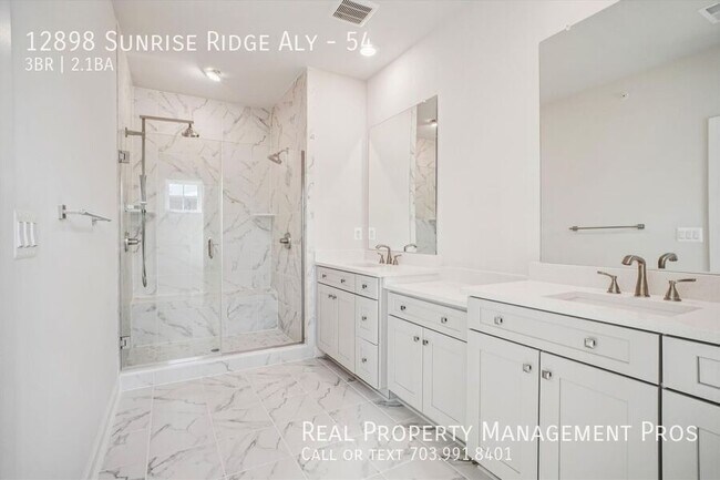 Building Photo - 12898 Sunrise Ridge Aly