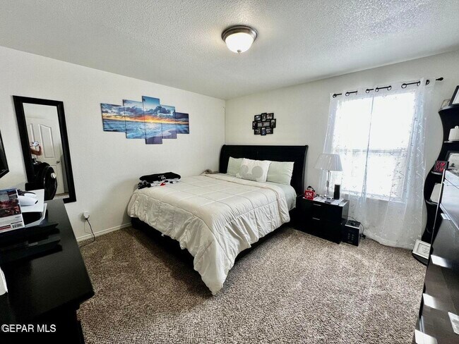 Building Photo - 749 Villa Romero Dr