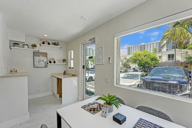 Building Photo - 3020 Seville St