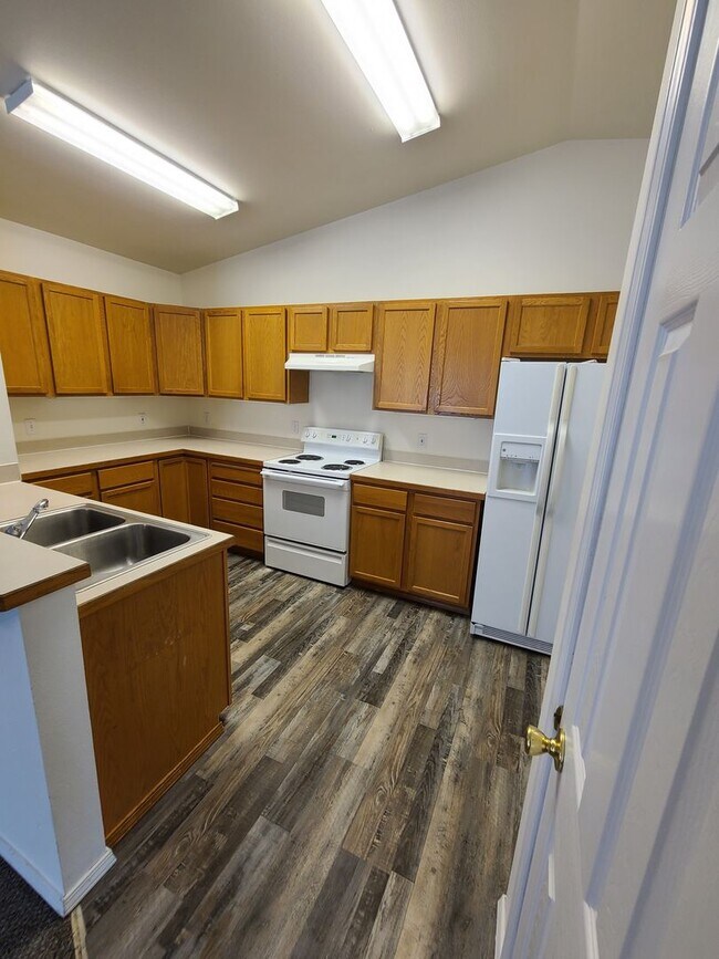 Building Photo - 4188 N Player Dr