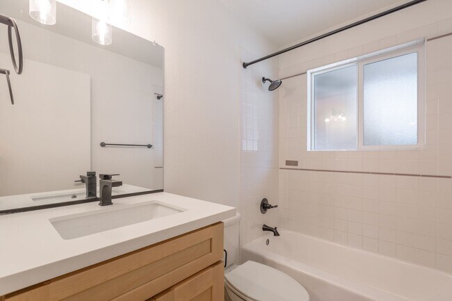 Building Photo - Crowne Pointe Apartment Homes