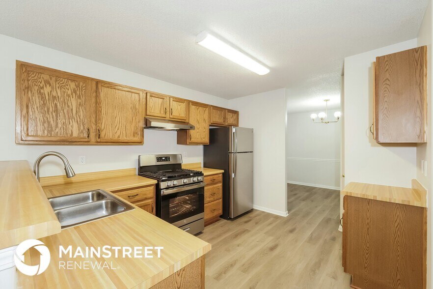 Building Photo - 3904 Highland Ave