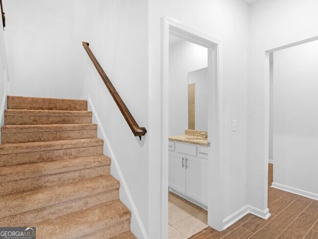 Building Photo - 223 Monarch Village Way