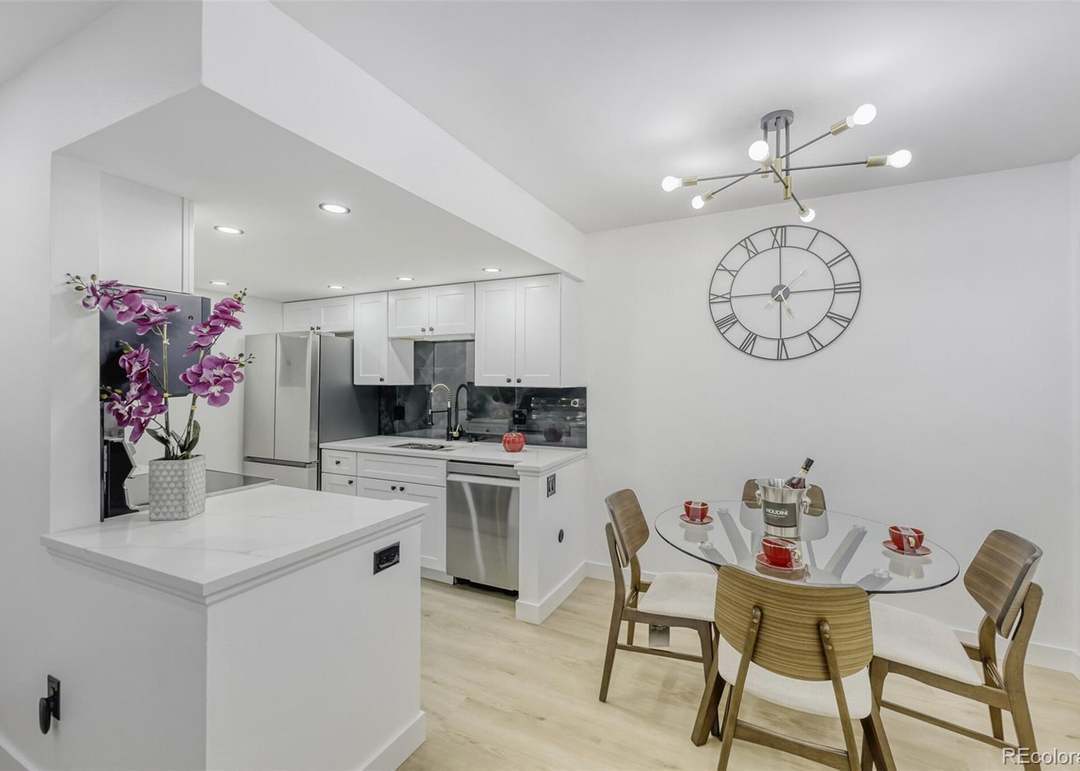 Building Photo - 4400 S Quebec St