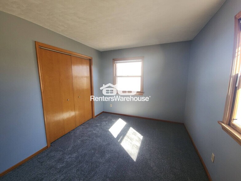 Building Photo - 732 E Lincoln Rd