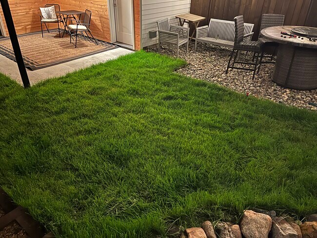 Building Photo - 2381 S Cherokee St