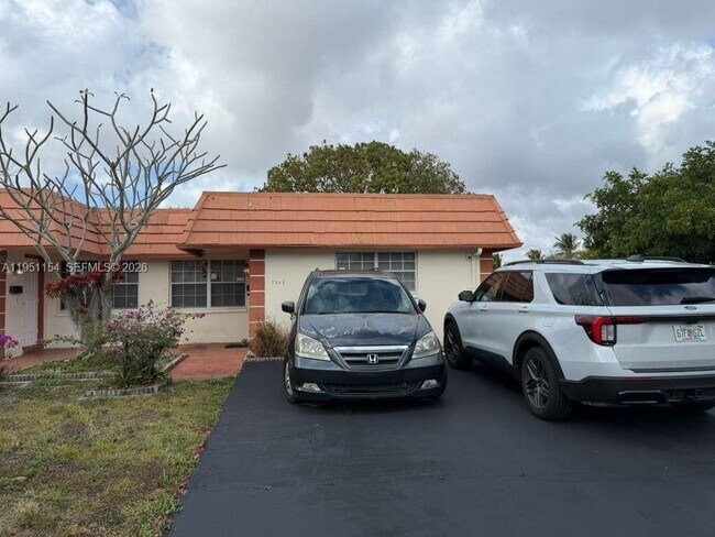 Building Photo - 7387 NW 76th St