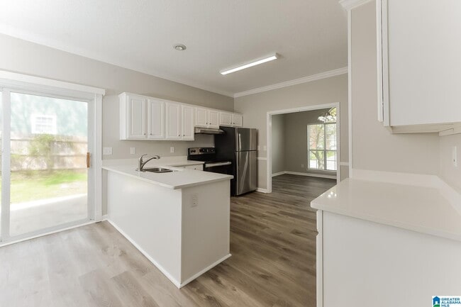 Building Photo - 6005 Russet Meadows Dr