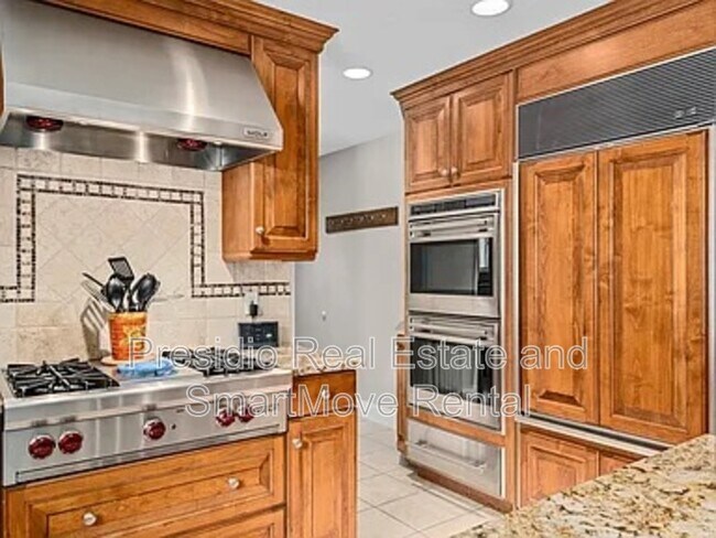 Building Photo - 10927 S Lostwood Dr