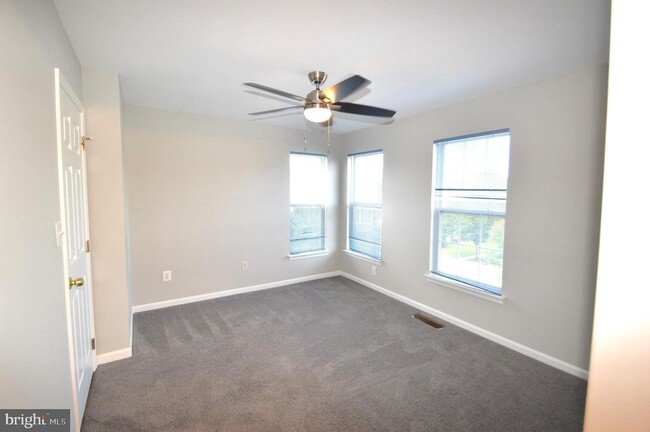 Building Photo - 25492 Freda Ln