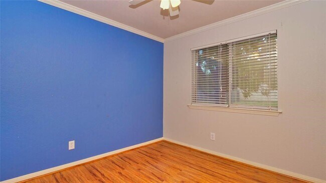 Building Photo - 10235 Riderdale Park Ln
