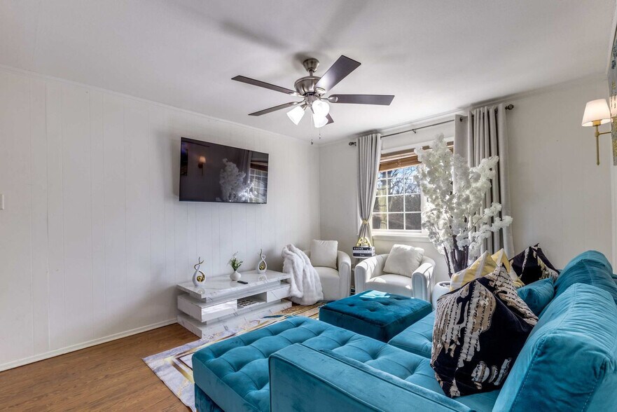 Building Photo - 216 Mitchell St