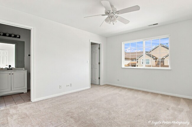 Building Photo - 376 N Patriot Dr