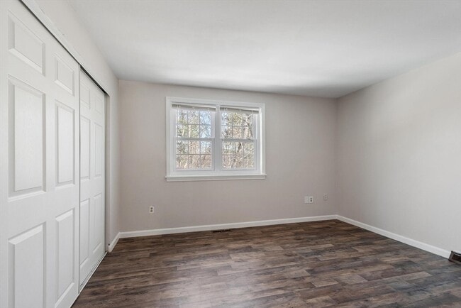 Building Photo - 9 Kennedy Dr