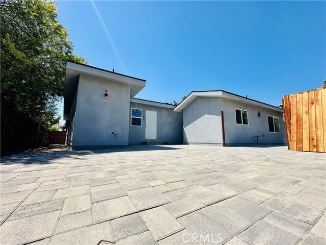 Building Photo - 11104 Oxnard St