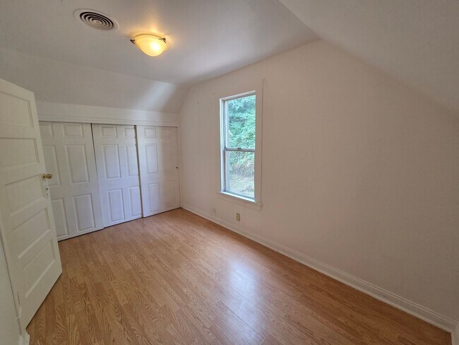 Building Photo - 125 S Cambrian Ave